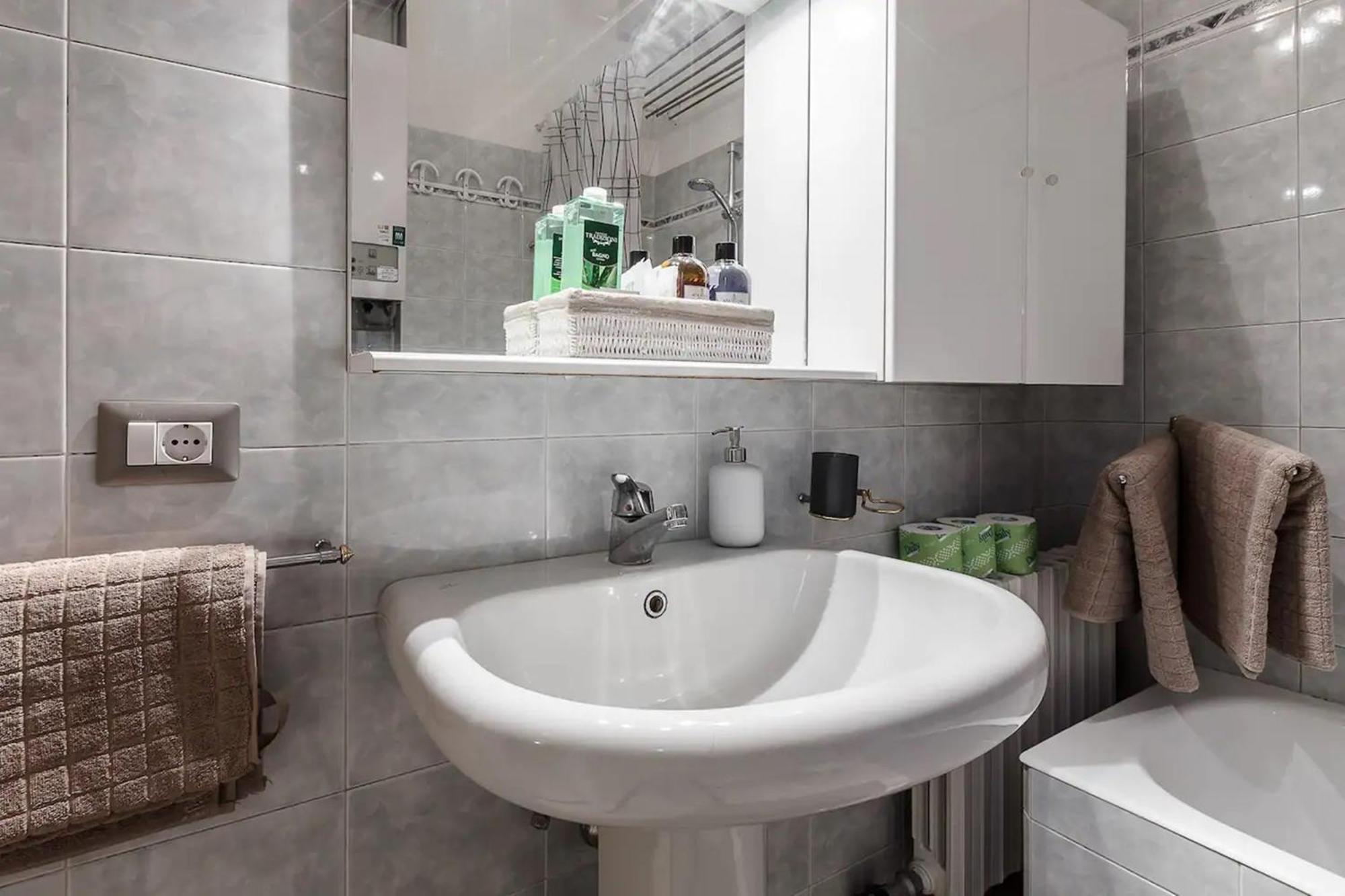 Milanrentals - Baires Apartment Bagian luar foto
